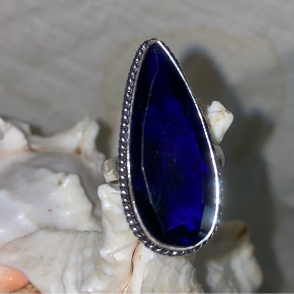 London Blue Topaz bevel cut teardrop statement ring - Picture 4 of 13